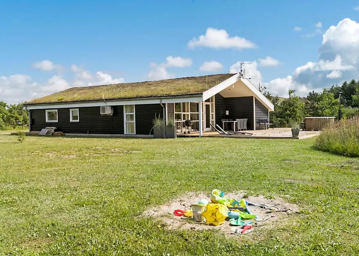 Pet Friendly In With Wifi Holiday home